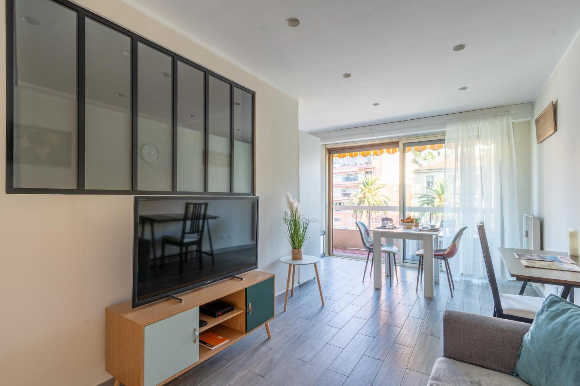 Fabuleux Appartement 2 Personnes Au Coeur De Menton, Climatise Et Proche Gares Routiere Et Sncf Exteriör bild