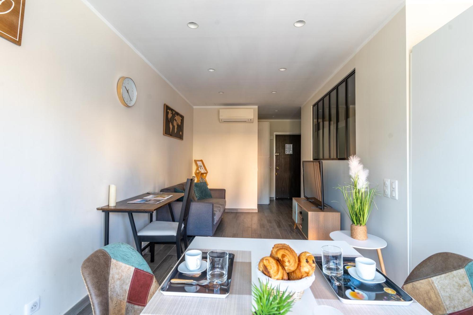 Fabuleux Appartement 2 Personnes Au Coeur De Menton, Climatise Et Proche Gares Routiere Et Sncf Exteriör bild