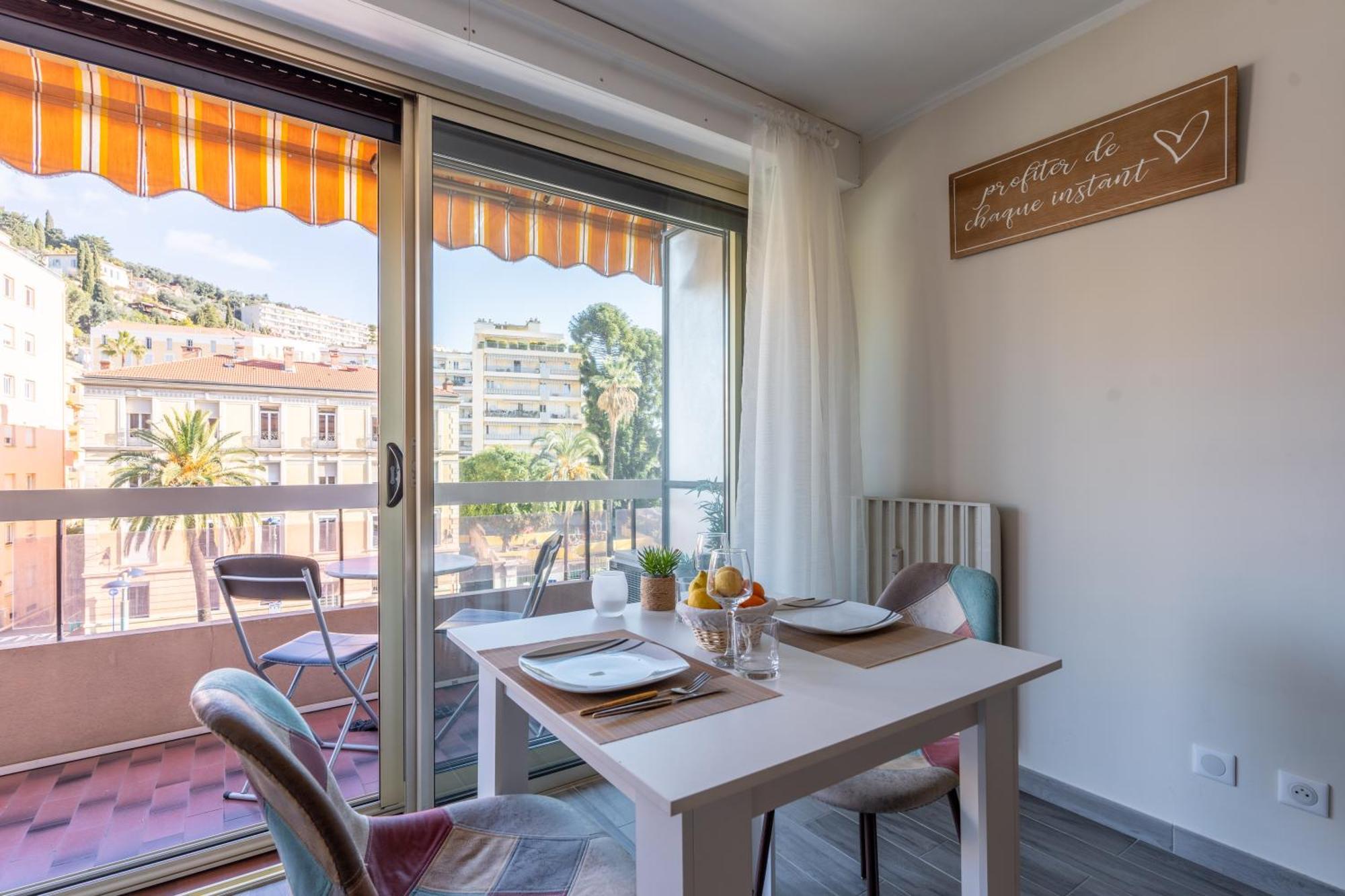 Fabuleux Appartement 2 Personnes Au Coeur De Menton, Climatise Et Proche Gares Routiere Et Sncf Exteriör bild