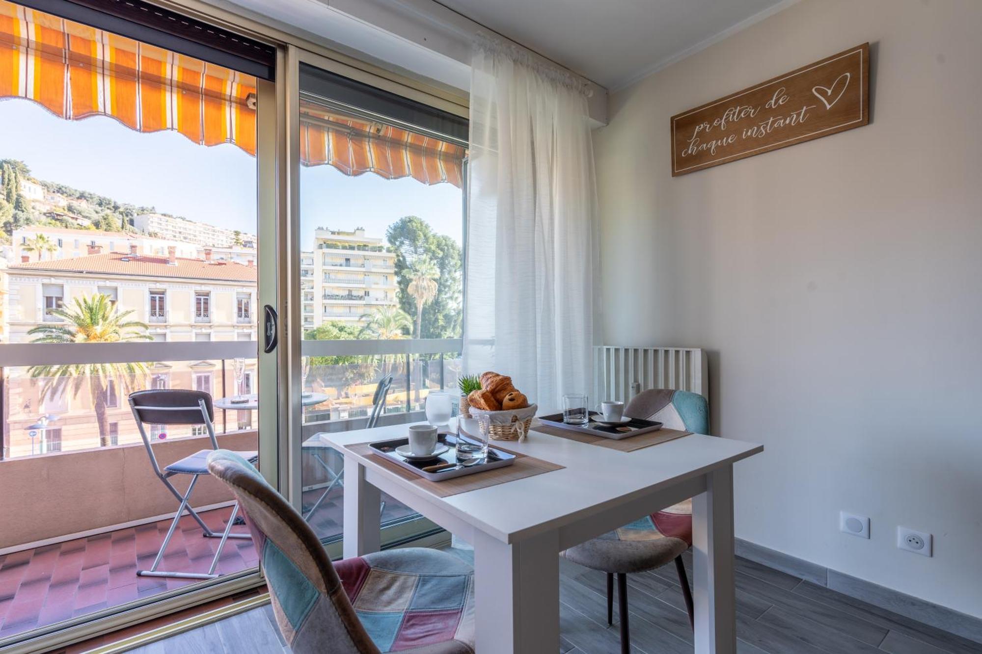 Fabuleux Appartement 2 Personnes Au Coeur De Menton, Climatise Et Proche Gares Routiere Et Sncf Exteriör bild
